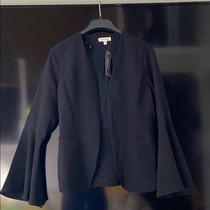 BLACK LIGHTWEIGHT BLAZER BELL SLEEVES